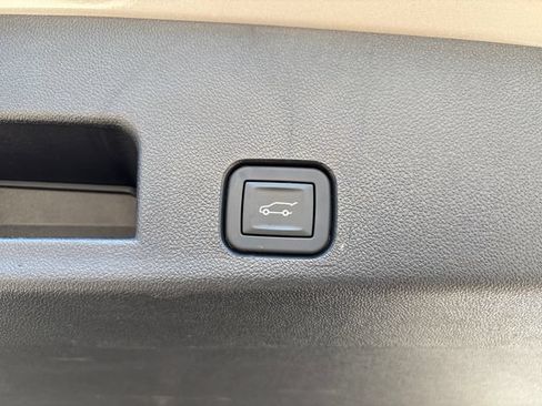 Used 2026 Chevrolet Traverse Z71 AWD/4WD image 22