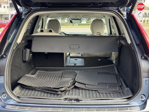 Certified 2023 Volvo XC60 B5 Plus w/ Protection Package Premier image 11