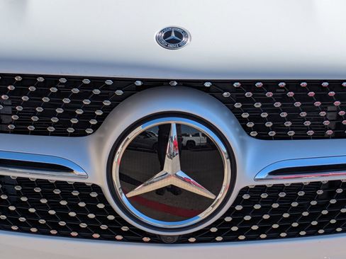Used 2022 Mercedes-Benz GLE 450 4MATIC image 13