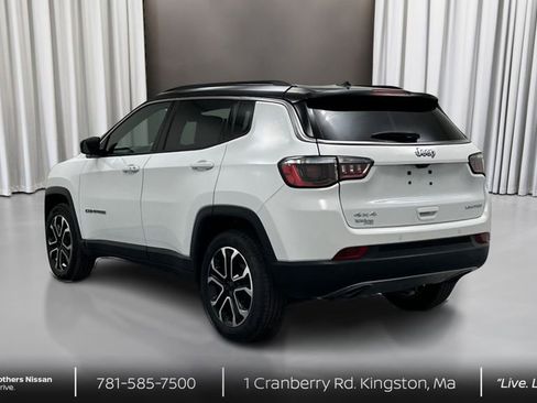 Used 2023 Jeep Compass Limited image 7