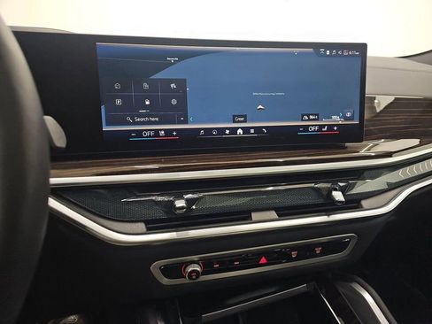 Used 2026 BMW X6 xDrive40i AWD/4WD image 16