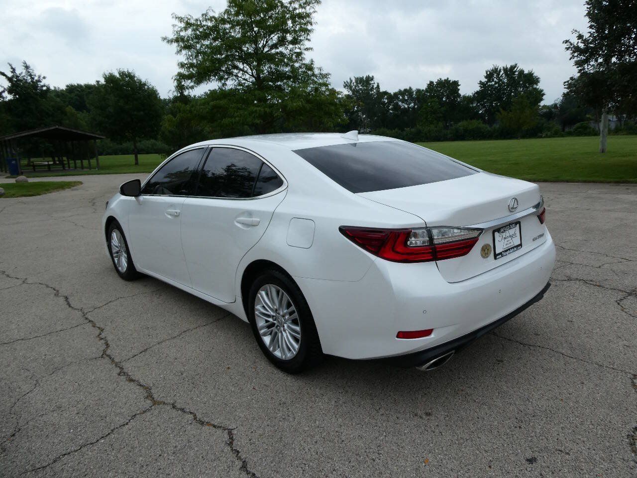 Used 2016 Lexus ES 350 w/ Premium Package w/Wood Trim FWD image 7