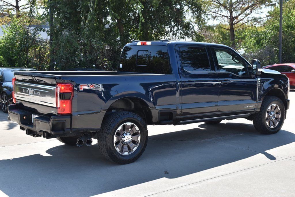 Certified 2025 Ford F250 King Ranch w/ FX4 Off-Road Package AWD/4WD image 7