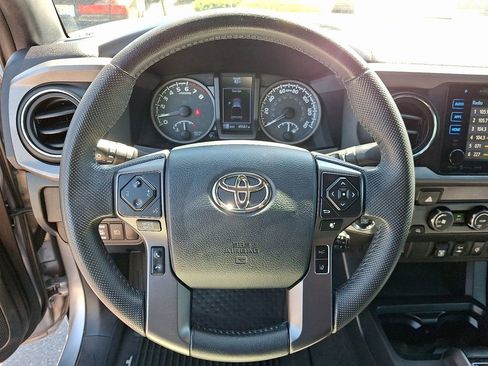 Used 2019 Toyota Tacoma TRD Off-Road RWD image 18