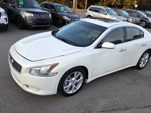 Used 2014 Nissan Maxima 3.5 S FWD image 2