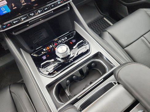 New 2026 Jeep Grand Wagoneer 4WD image 21