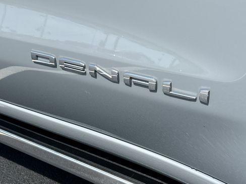 Used 2025 GMC Sierra 1500 Denali w/ Denali Reserve Package image 6