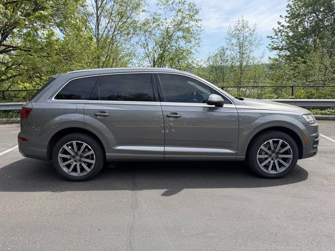 Used 2017 Audi Q7 3.0T Premium Plus w/ Premium Plus Package AWD/4WD image 4
