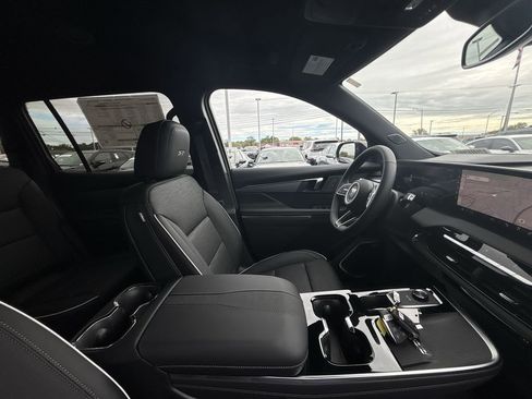 New 2026 Buick Enclave Sport Touring w/ LPO, Floor Liner Package image 15