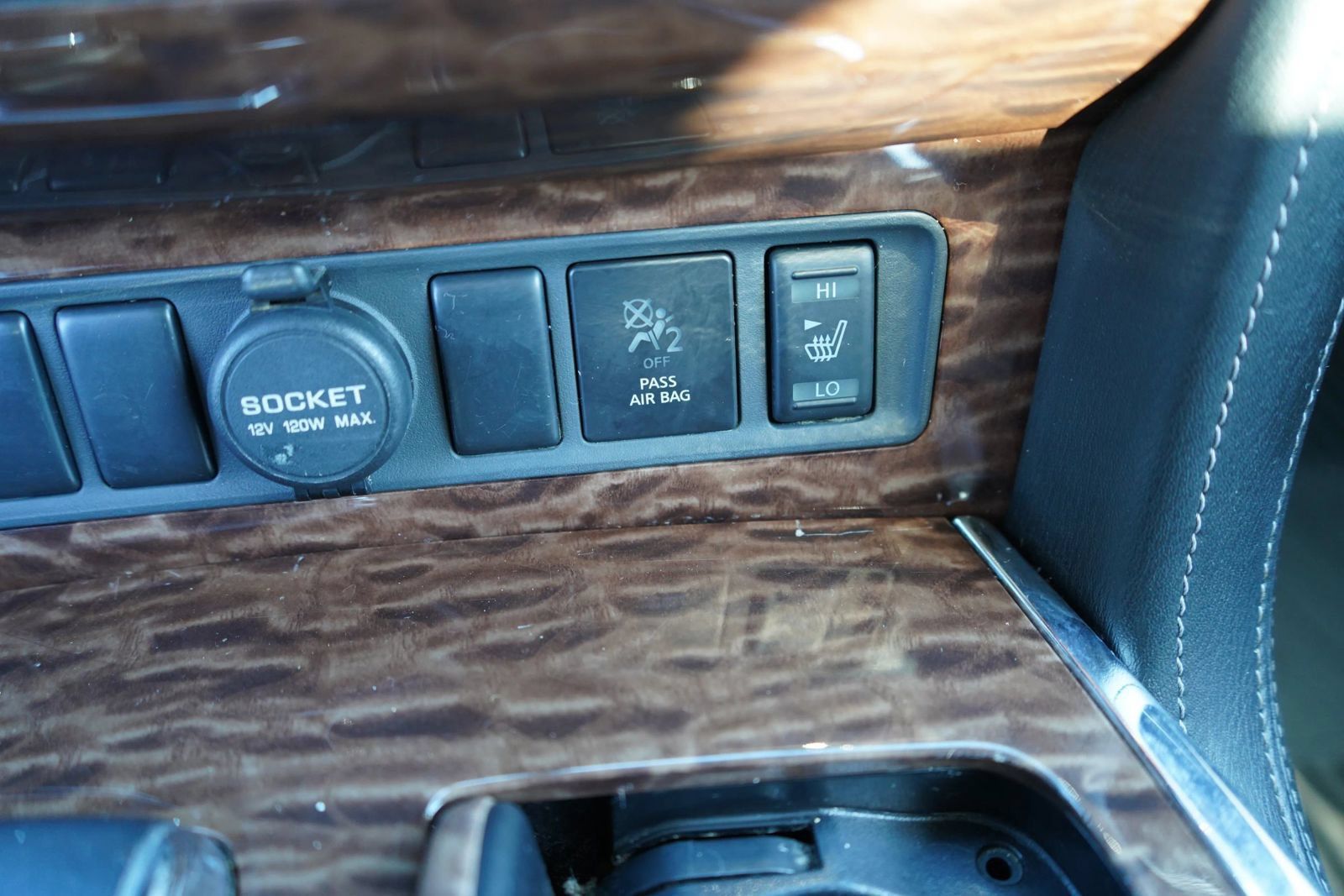 Used 2017 Nissan Armada SV w/ Driver Package RWD image 13