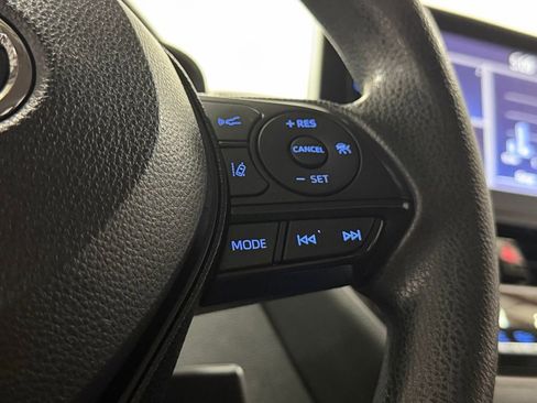 Used 2020 Toyota Corolla LE image 15