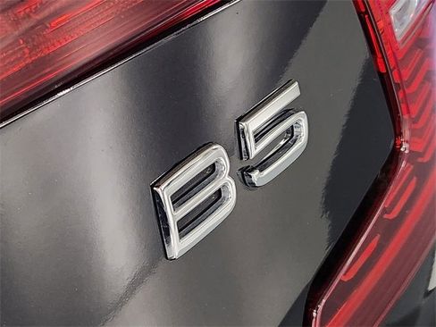 Used 2024 Volvo S60 B5 Core image 13