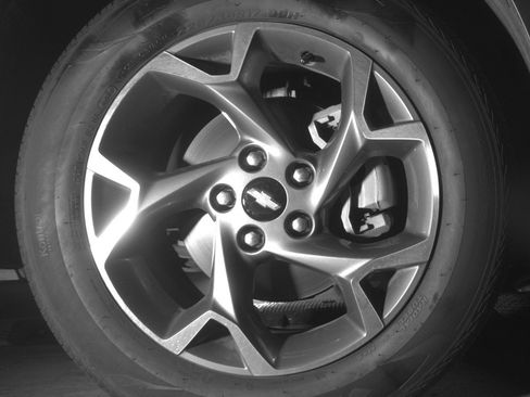 Used 2025 Chevrolet Trax LT FWD image 13
