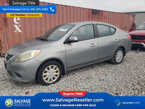 Used 2013 Nissan Versa SV FWD image 1