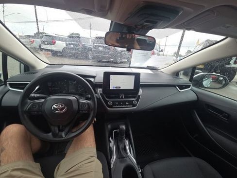 Used 2024 Toyota Corolla LE FWD image 16