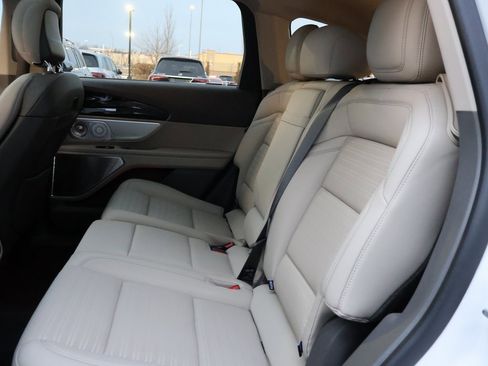 Used 2024 Lincoln Nautilus Reserve w/ Equipment Group 203A image 12