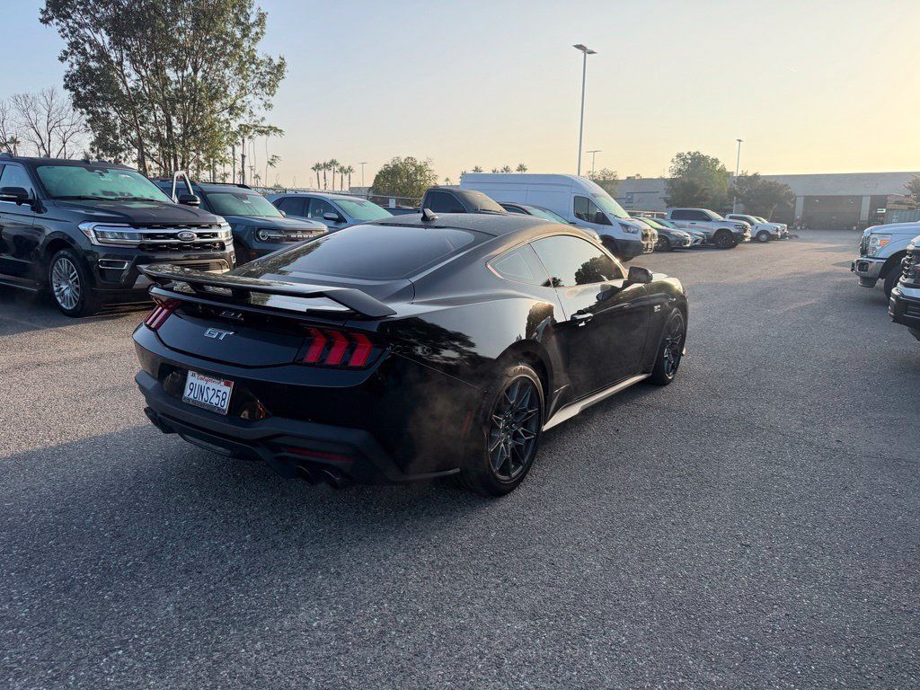 Used 2025 Ford Mustang GT w/ GT Performance Package RWD image 3