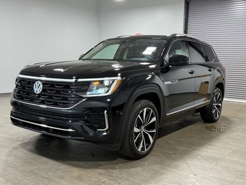 Used 2024 Volkswagen Atlas SEL Premium R-Line image 8