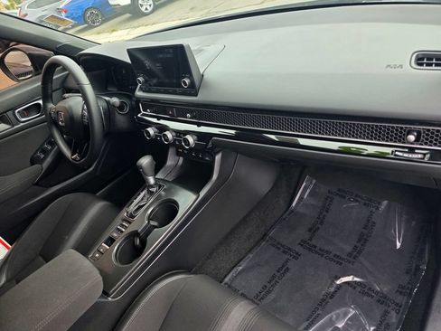 Used 2025 Honda Civic Sport image 21