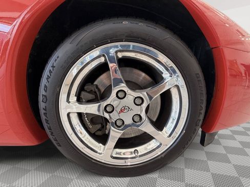 Used 2002 Chevrolet Corvette Coupe RWD image 26