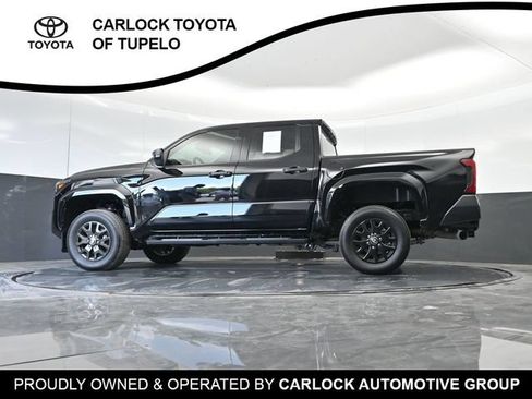 Used 2025 Toyota Tacoma SR AWD/4WD image 25