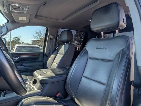 Used 2024 GMC Sierra 1500 AT4 w/ Technology Package image 6