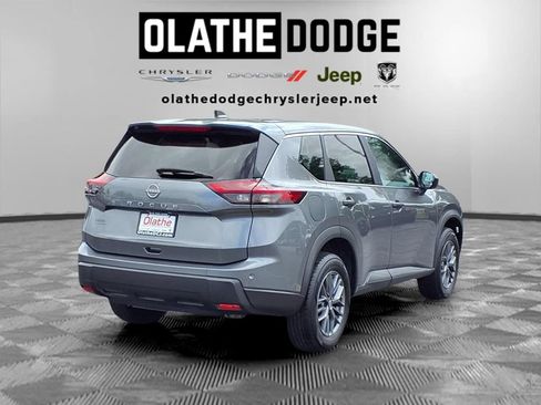 Used 2024 Nissan Rogue S FWD image 26