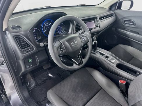 Used 2022 Honda HR-V LX image 9