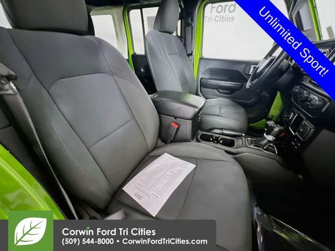 Used 2018 Jeep Wrangler Unlimited Sport AWD/4WD image 17