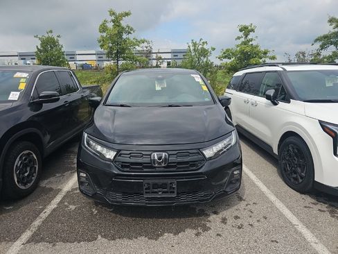 Used 2025 Honda Odyssey Sport-L image 2
