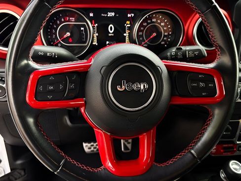 Used 2020 Jeep Wrangler Unlimited Rubicon AWD/4WD image 15