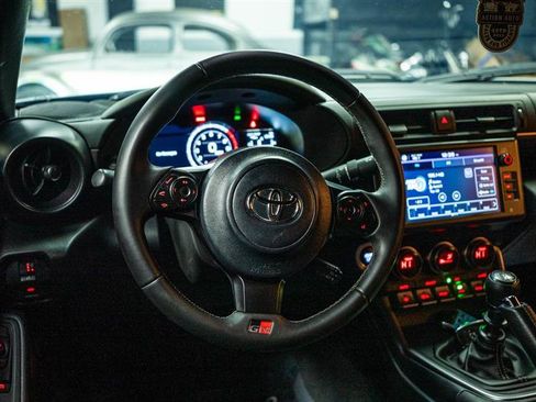 Used 2023 Toyota GR86 image 13