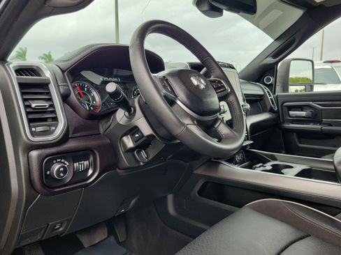 Used 2024 RAM 2500 Laramie w/ Night Edition image 9