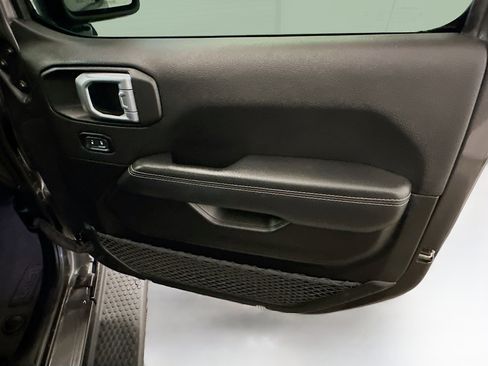 Used 2023 Jeep Wrangler Sahara w/ Cold Weather Group image 33