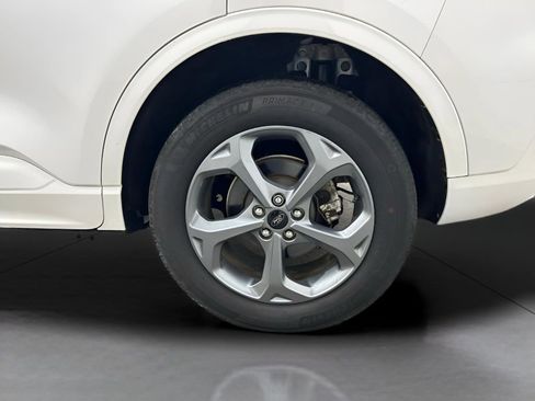 Used 2024 Ford Escape ST-Line w/ Tech Pack #1 AWD/4WD image 12