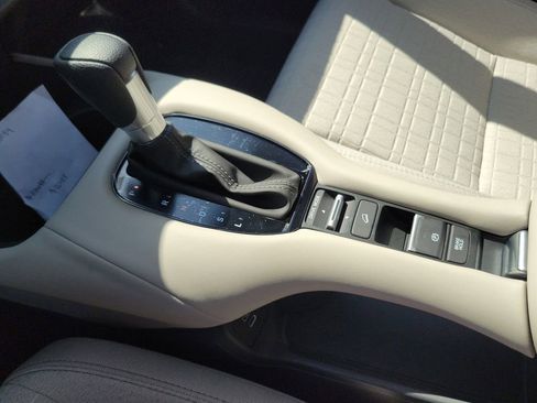Certified 2026 Honda HR-V LX image 30