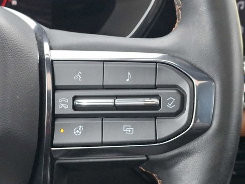 Used 2023 GMC Canyon AT4 w/ AT4 Premium Package image 22