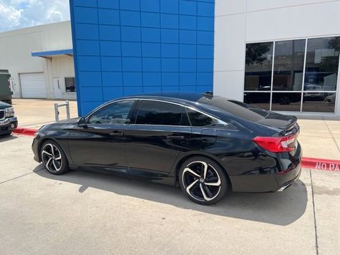 Used 2022 Honda Accord Sport image 9