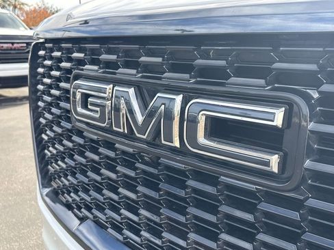 Used 2023 GMC Yukon XL Denali Ultimate image 32