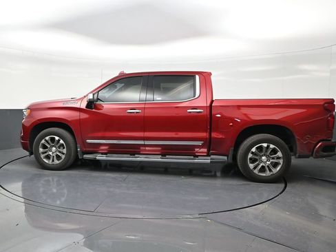Used 2024 Chevrolet Silverado 1500 High Country RWD image 2