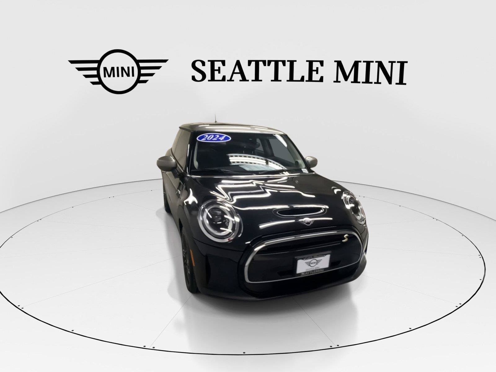Used 2024 MINI Cooper SE FWD image 2