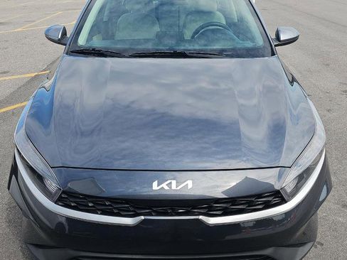 Used 2023 Kia Forte LXS FWD image 3