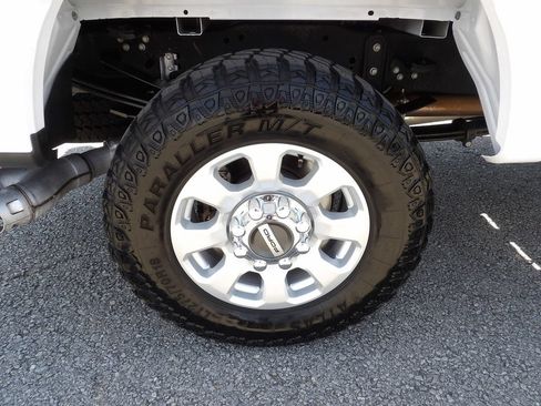 Used 2024 Ford F250 XLT w/ FX4 Off-Road Package AWD/4WD image 58