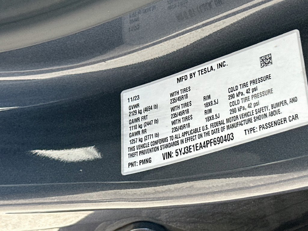 Used 2023 Tesla Model 3 Standard Range RWD image 31