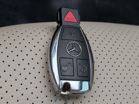 Used 2018 Mercedes-Benz C 300 Sedan image 27