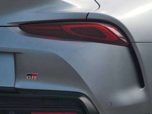 Used 2020 Toyota Supra Premium w/ Driver Assist Package image 5