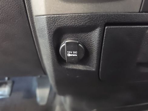 Used 2018 RAM 1500 Express w/ Express Value Package AWD/4WD image 19