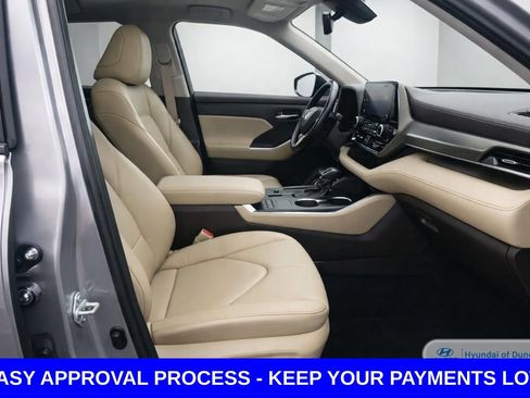 Used 2021 Toyota Highlander XLE FWD image 15