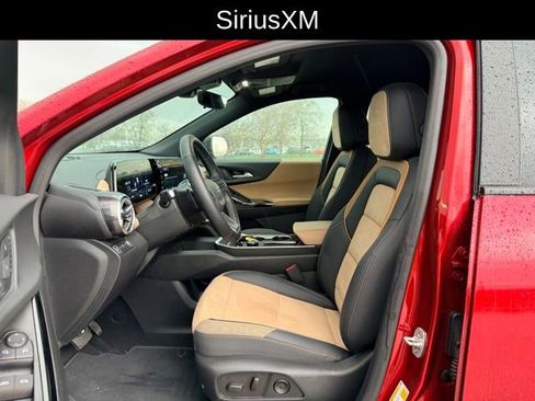 Used 2025 Chevrolet Equinox ACTIV w/ Safety and Technology Package image 8