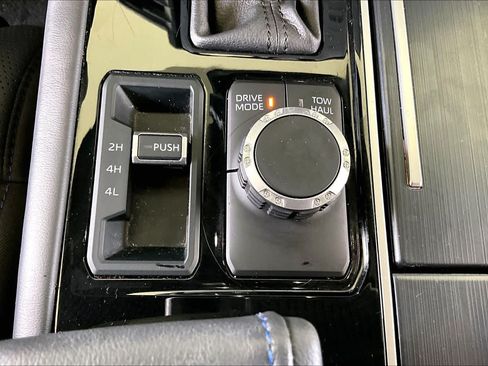 Used 2024 Toyota Sequoia Platinum AWD/4WD image 33